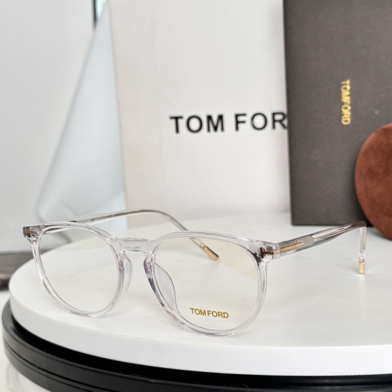 TOM FORD